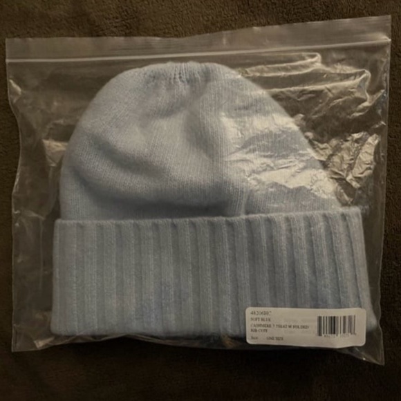 NEW Portolano Ladies 100% Cashmere Ribbed Cuff Hat - Picture 2 of 3